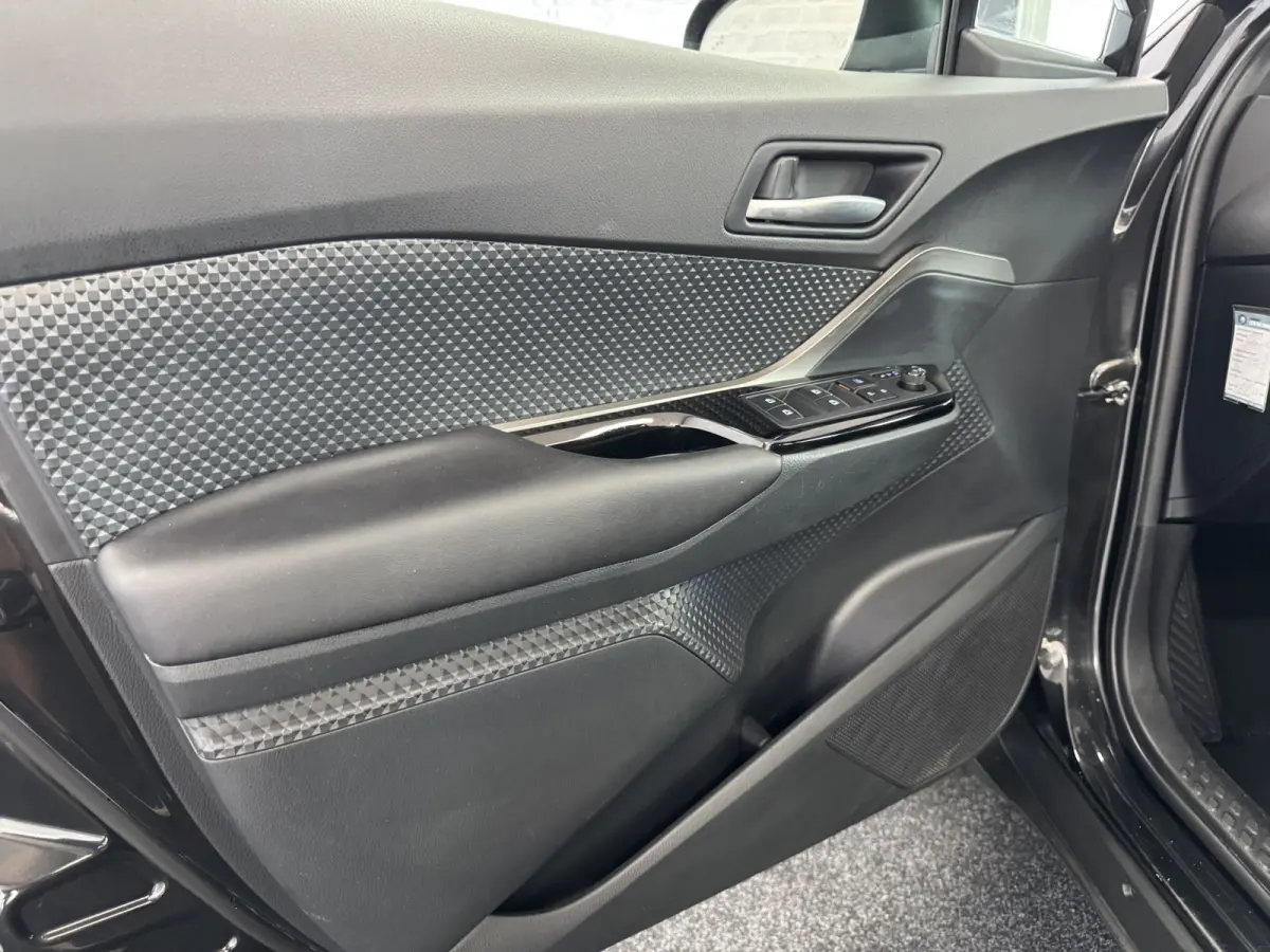 1.8 Hybrid Black Edition JBL ACC Trekhaak