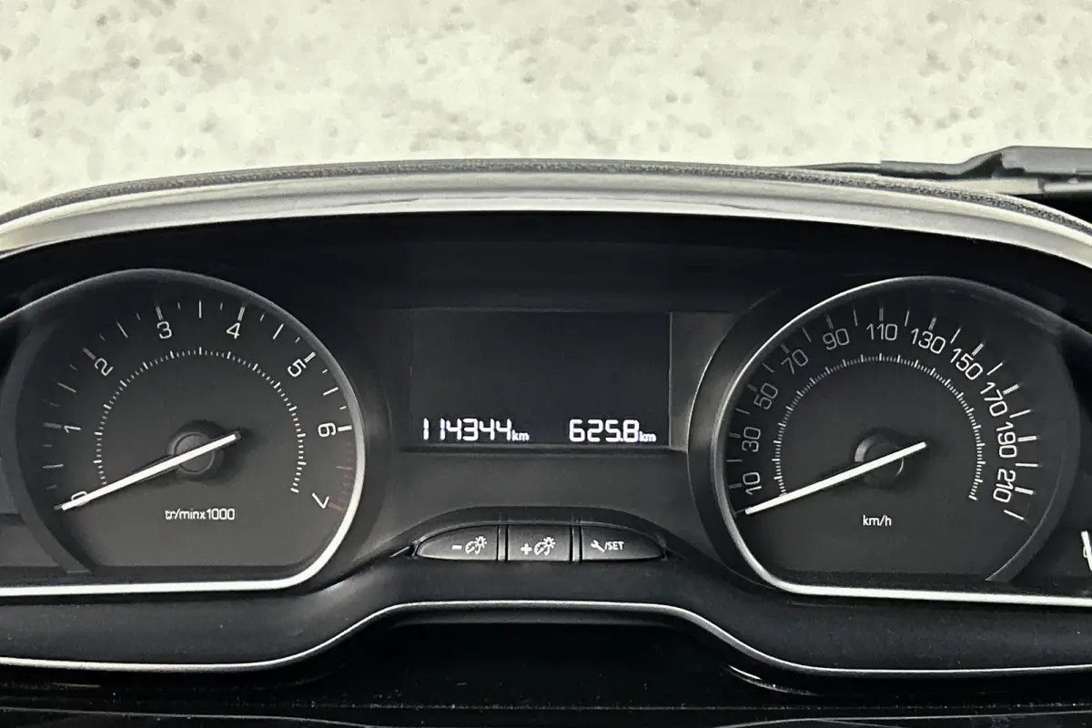 1.2 PureTech Active | Camera | Cruise control | Navigatie | Airco