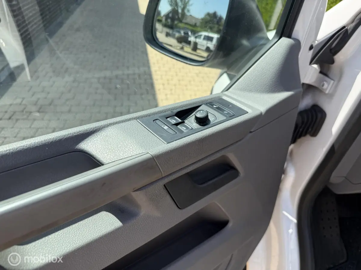 2.0 TDI L1H1 26 Economy Business