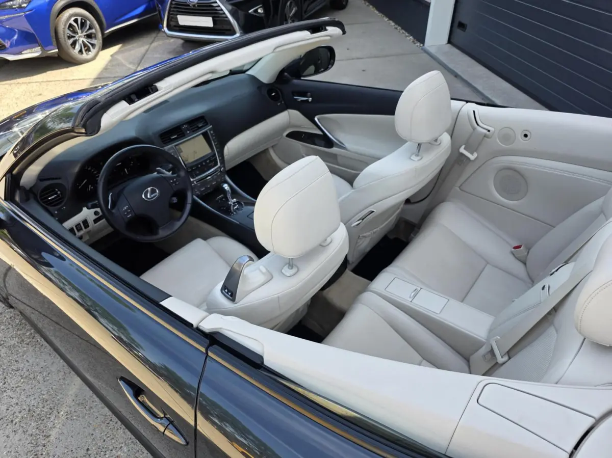 Cabriolet 250C |Dealer onderhouden |2 JAAR GARANTIE