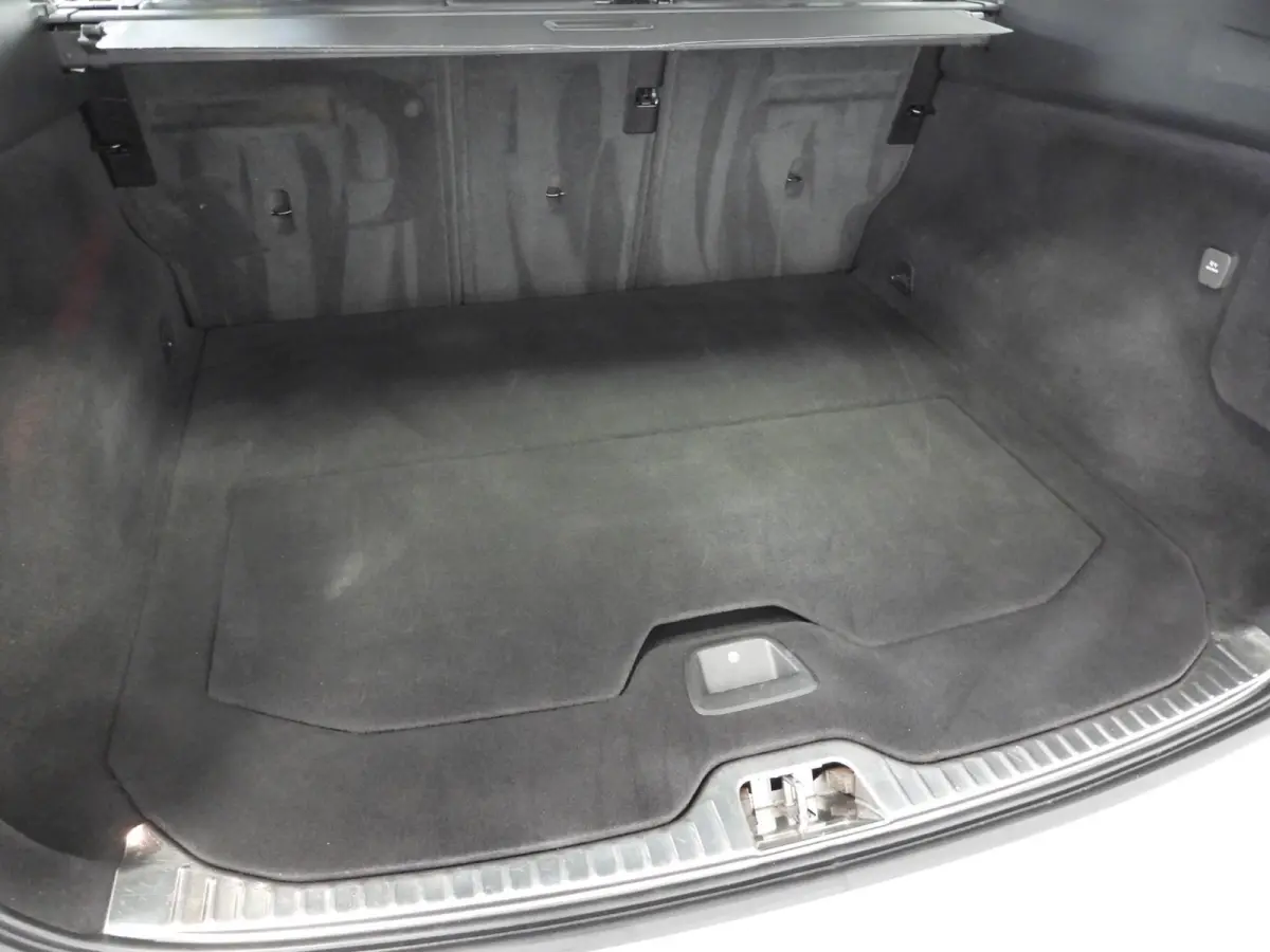 2.0 T5 Aut. FWD Polar+ LEER/SCHUIFDAK/TREKH./18"LMV!