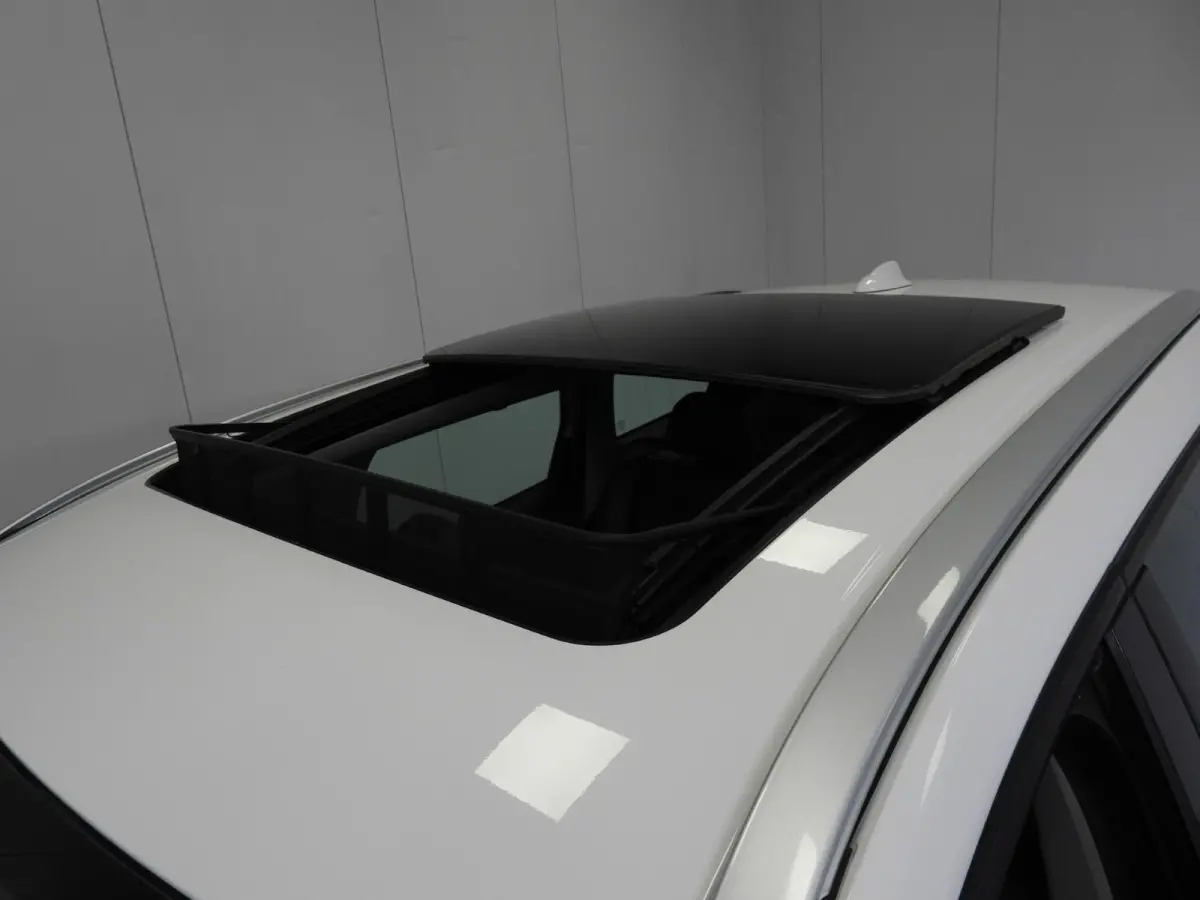 2.0 T5 Aut. FWD Polar+ LEER/SCHUIFDAK/TREKH./18"LMV!