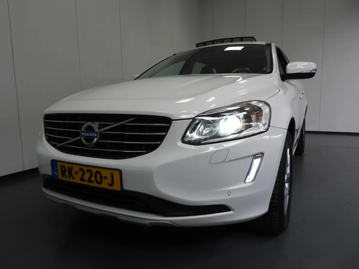 2.0 T5 Aut. FWD Polar+ LEER/SCHUIFDAK/TREKH./18"LMV!