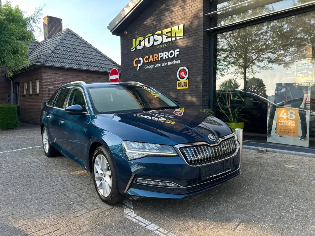 Škoda Superb 2021 Hybride Automatisch leasen
