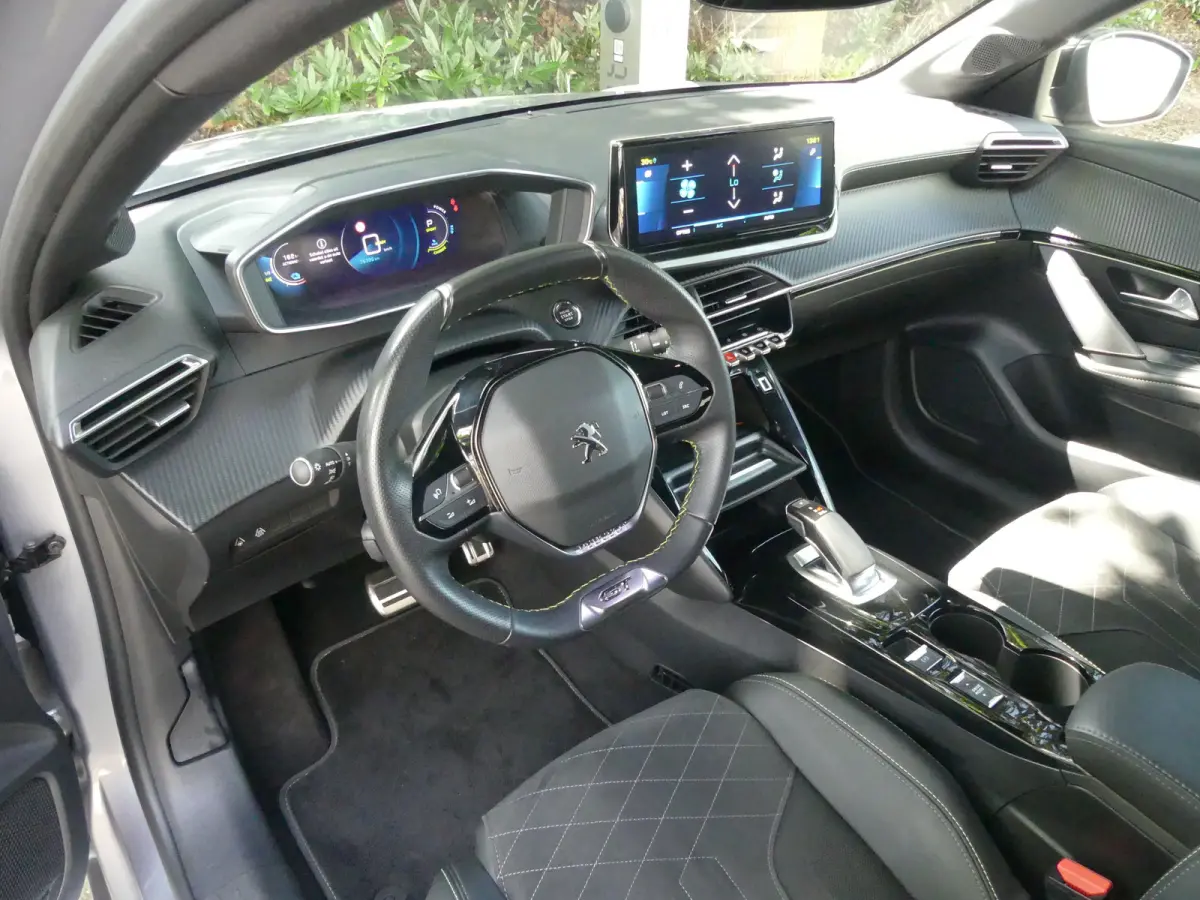 EV GT Pack 50 kWh | SOH 89% | ADAPTIVE CRUISE | DODEHOEKDETECTIE | CAMERA | PARKEERSENSOREN V+A | APPLE CARPLAY / ANDROID AUTO | NAVI | LMV 17" |