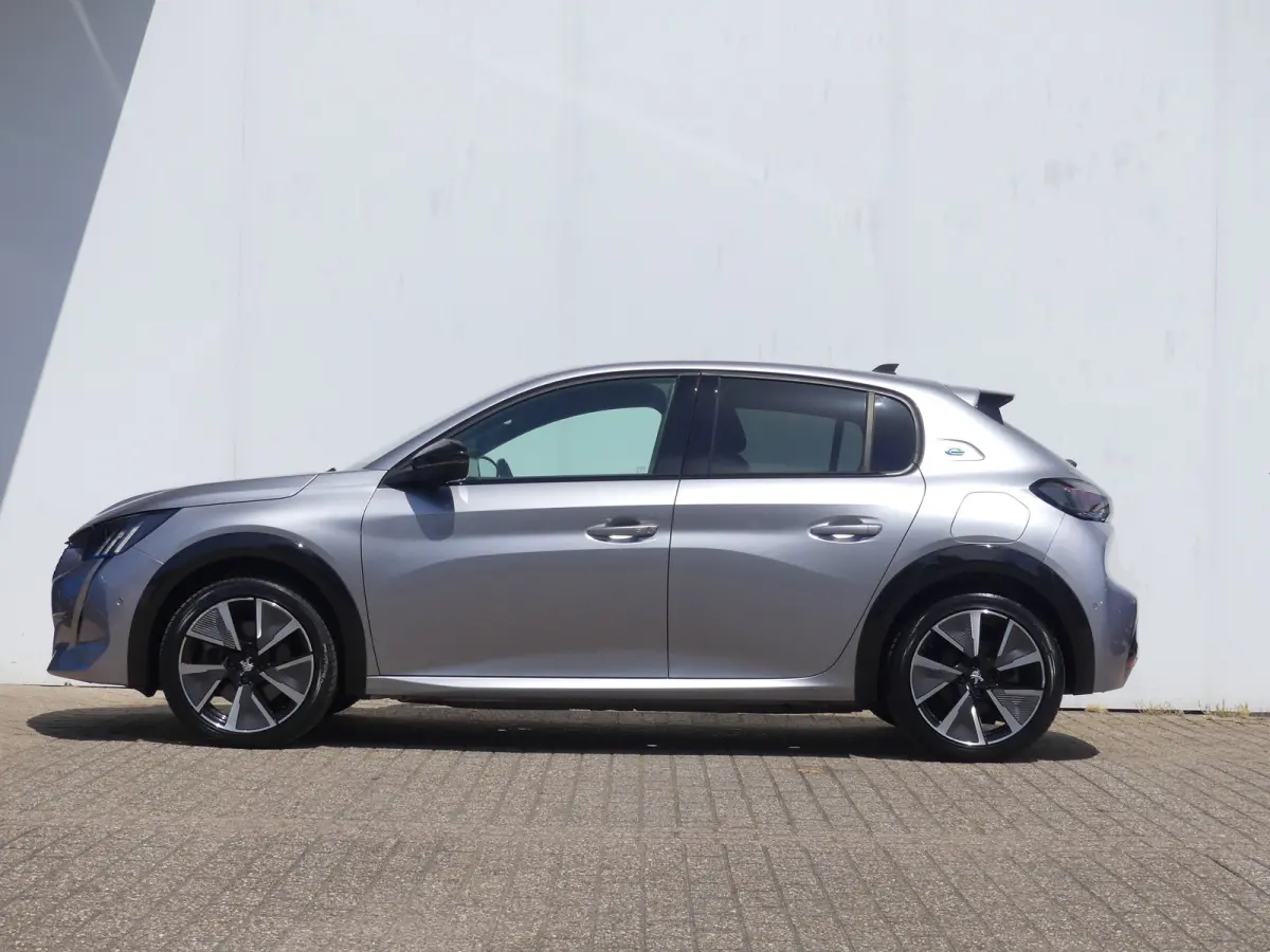 EV GT Pack 50 kWh | SOH 89% | ADAPTIVE CRUISE | DODEHOEKDETECTIE | CAMERA | PARKEERSENSOREN V+A | APPLE CARPLAY / ANDROID AUTO | NAVI | LMV 17" |
