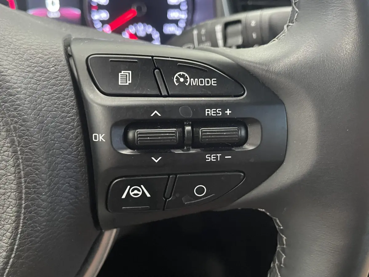 1.0 T-GDi MHEV DynamicPlusLine Navigatie Apple Carplay Android Auto Lichtmetalen Velgen Climate Control Cruise control Parkeer sensoren