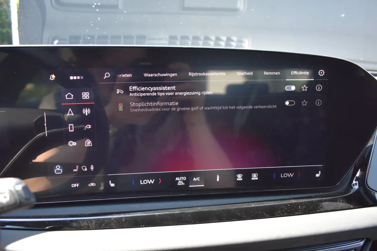 2.0 e-hybrid quattro Advanced edition | Head-up display | Side assist | Elek stoelen memory | Matrix led | Bang & Olufsen