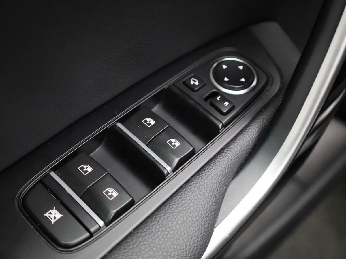 1.6 GDI PHEV DynamicLine | ACC | Achteruitrijcamera | Stoel + Stuurverwarming | Lane Assist | Blindspot | Keyless | Virtual Cockpit |