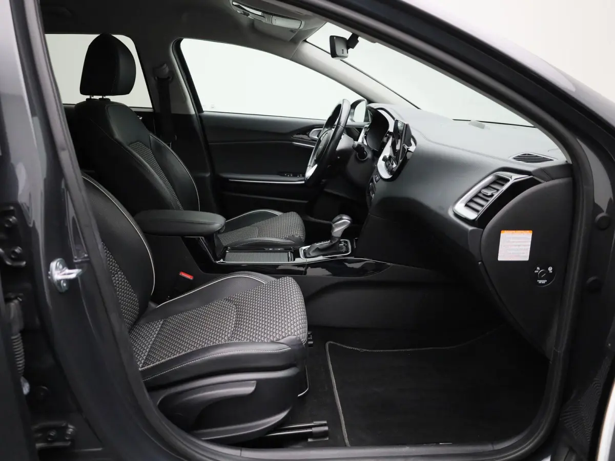 1.6 GDI PHEV DynamicLine | ACC | Achteruitrijcamera | Stoel + Stuurverwarming | Lane Assist | Blindspot | Keyless | Virtual Cockpit |