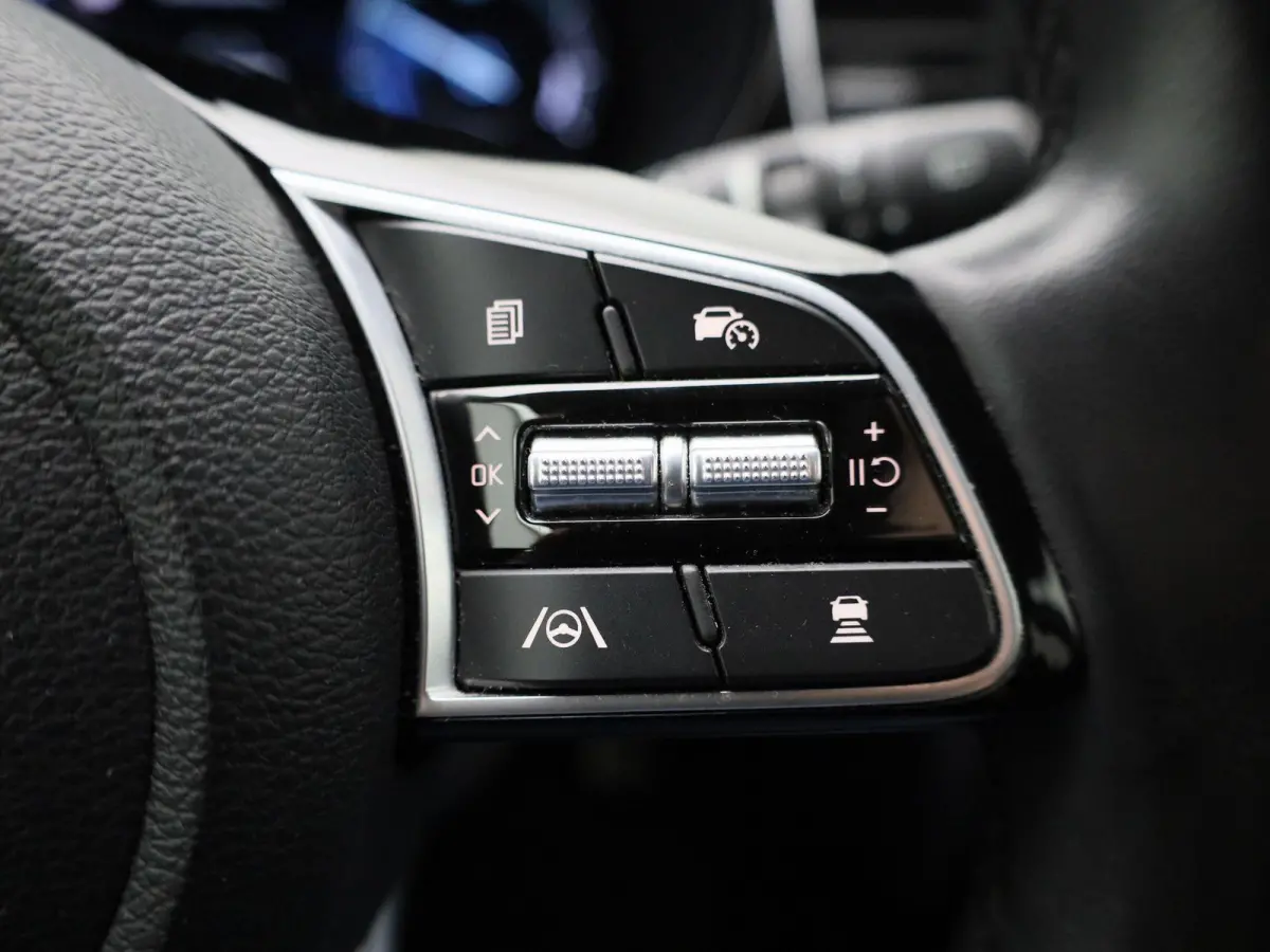 1.6 GDI PHEV DynamicLine | ACC | Achteruitrijcamera | Stoel + Stuurverwarming | Lane Assist | Blindspot | Keyless | Virtual Cockpit |