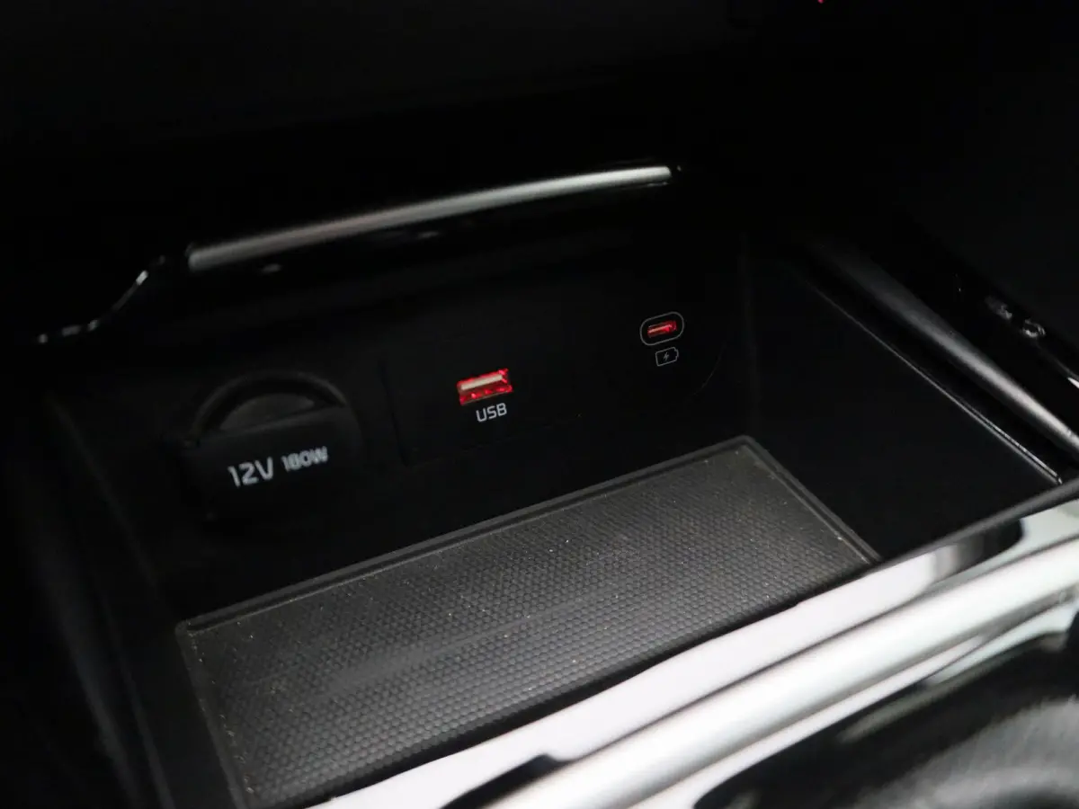 1.6 GDI PHEV DynamicLine | ACC | Achteruitrijcamera | Stoel + Stuurverwarming | Lane Assist | Blindspot | Keyless | Virtual Cockpit |