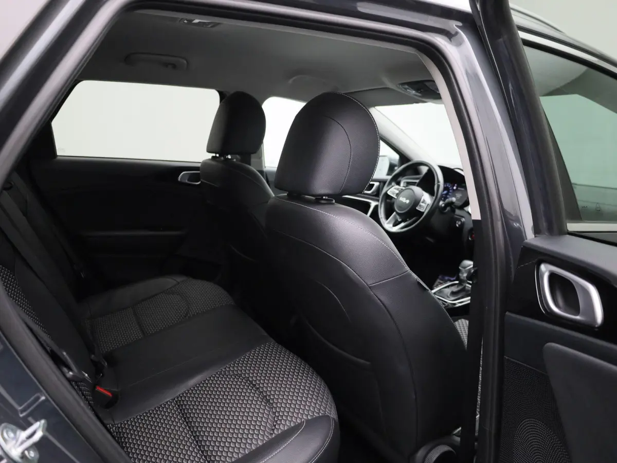 1.6 GDI PHEV DynamicLine | ACC | Achteruitrijcamera | Stoel + Stuurverwarming | Lane Assist | Blindspot | Keyless | Virtual Cockpit |