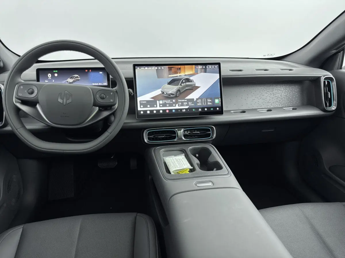 ProMax Design 67.1 kWh 218pk | Nieuw te bestellen | Leverbaar in meerdere kleuren | 481 km wltp actieradius | Navigatie | Panoramadak | 19" lichtmetalen velgen | Kunstlederen bekleding