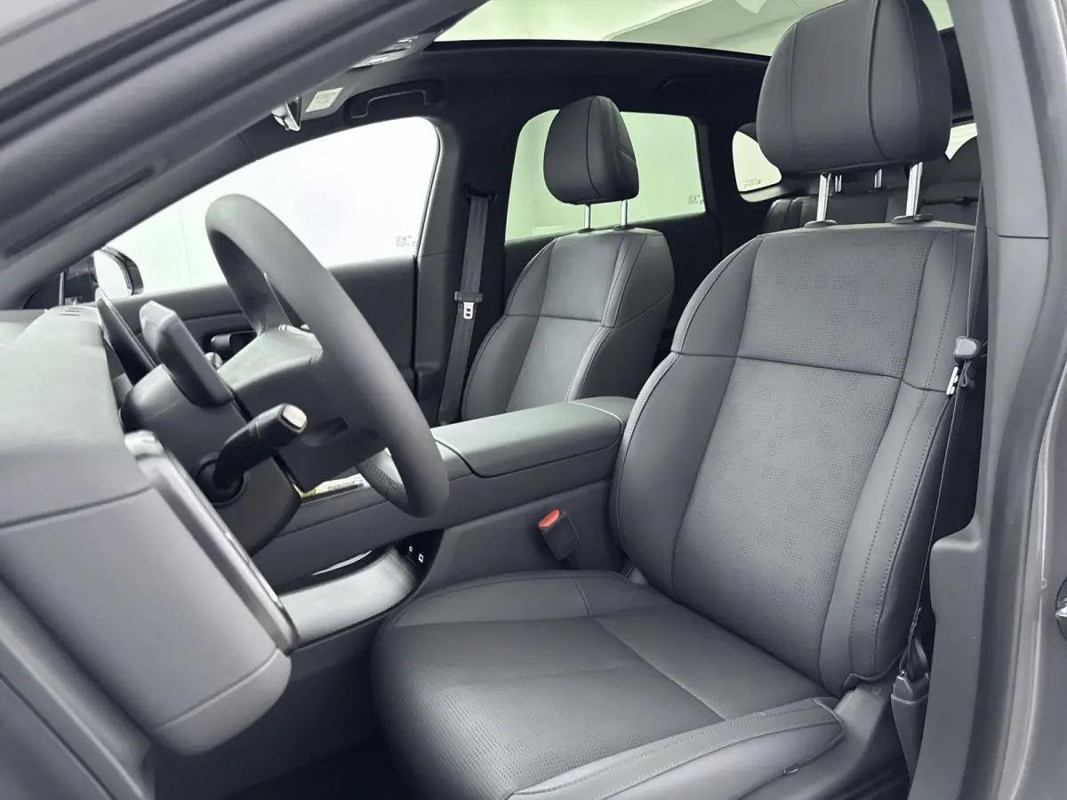 ProMax Design 67.1 kWh 218pk | Nieuw te bestellen | Leverbaar in meerdere kleuren | 481 km wltp actieradius | Navigatie | Panoramadak | 19" lichtmetalen velgen | Kunstlederen bekleding