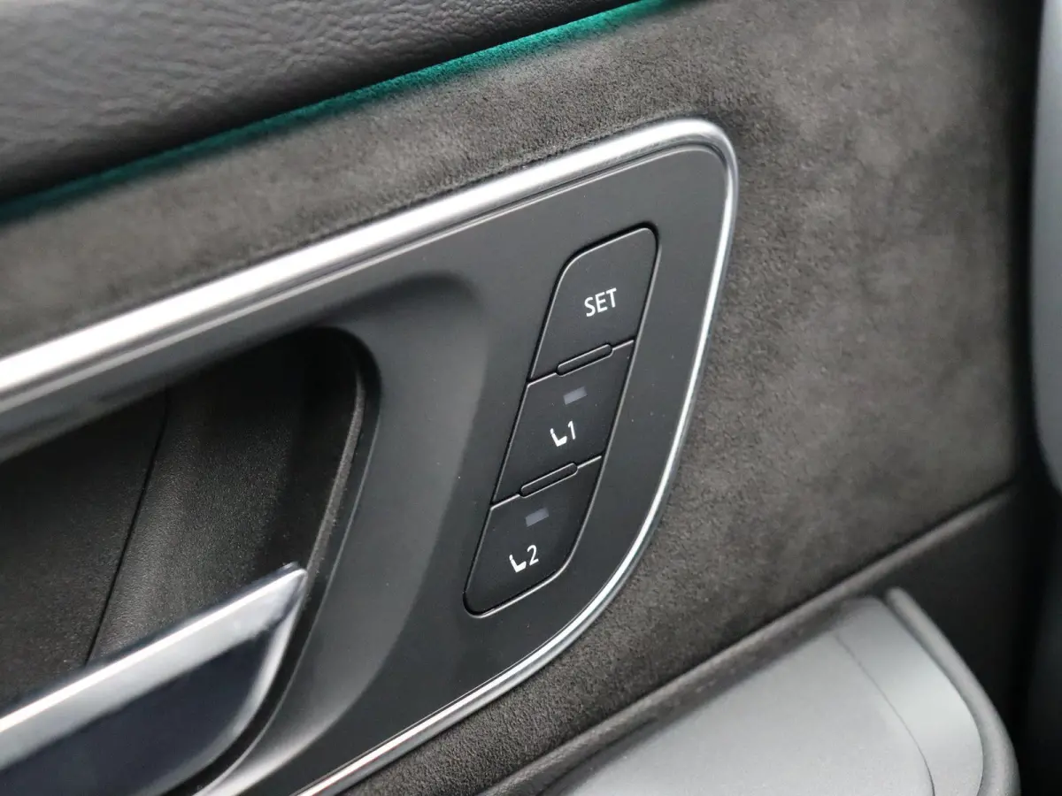 158pk MHEV Xtronic Tekna Plus | BOSE audio | Stoel, stuur en voorruitverwarming | Lederen bekleding | Elektrisch vertelbare voorstoelen | 360° camera | 20" LMV |
