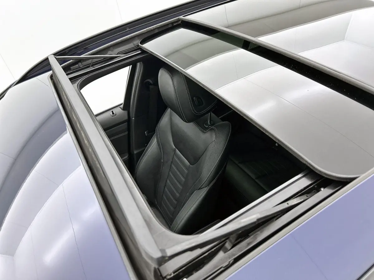 320e | M-SPORT | PANORAMADAK | STOELVERWARMING | NAVIGATIE | LEDER | ELEKTRISCHE ACHTERKLEP | ELEKTRISCHE STOEL |