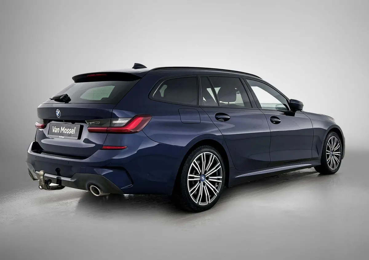 320e | M-SPORT | PANORAMADAK | STOELVERWARMING | NAVIGATIE | LEDER | ELEKTRISCHE ACHTERKLEP | ELEKTRISCHE STOEL |
