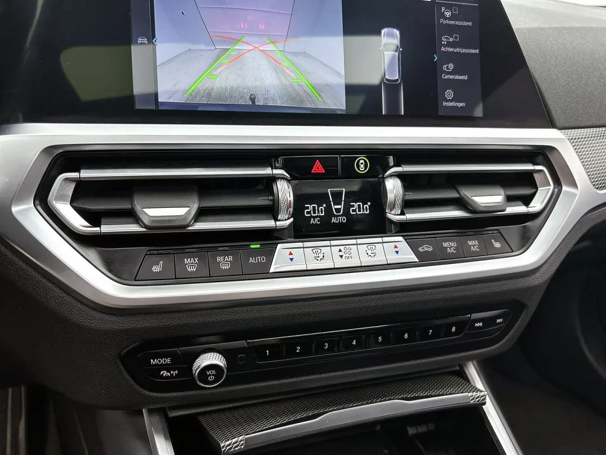 320e | M-SPORT | PANORAMADAK | STOELVERWARMING | NAVIGATIE | LEDER | ELEKTRISCHE ACHTERKLEP | ELEKTRISCHE STOEL |