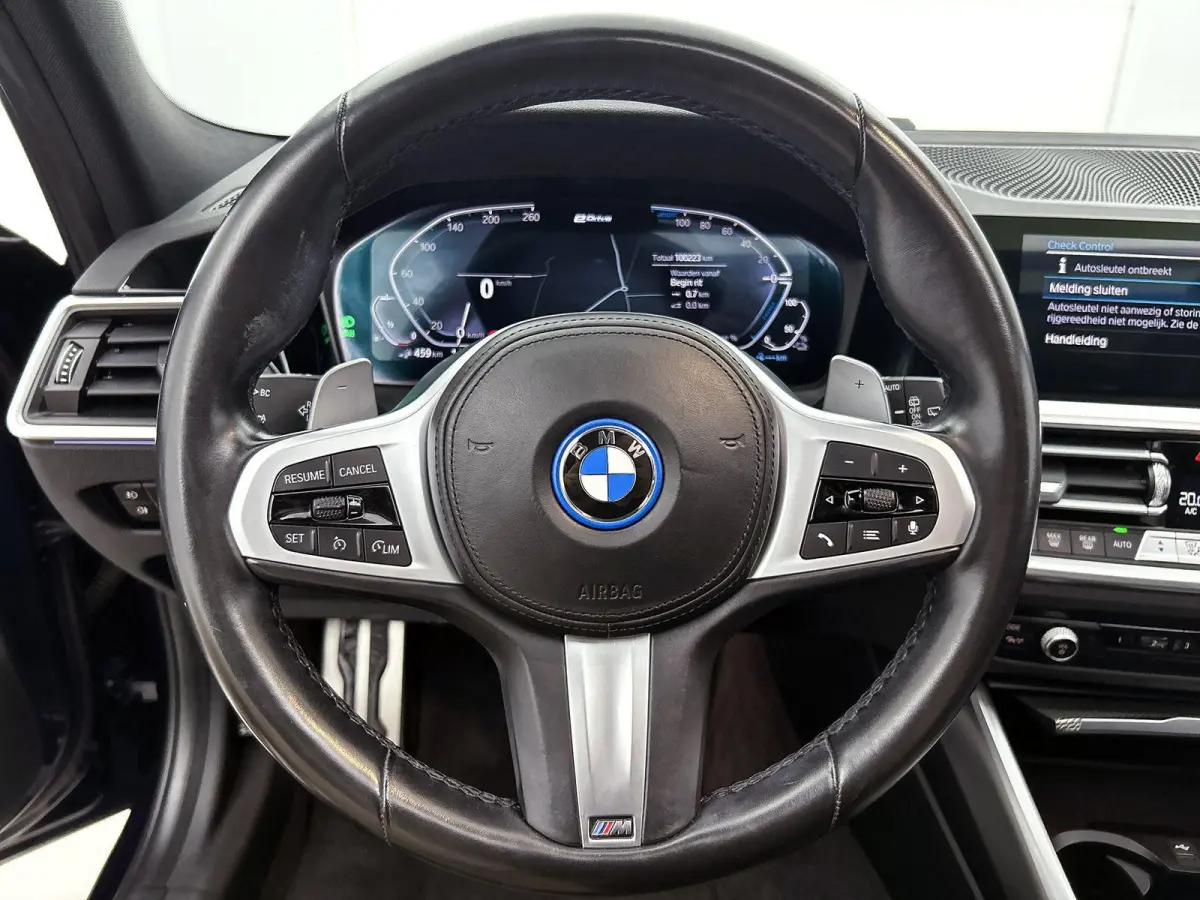 320e | M-SPORT | PANORAMADAK | STOELVERWARMING | NAVIGATIE | LEDER | ELEKTRISCHE ACHTERKLEP | ELEKTRISCHE STOEL |