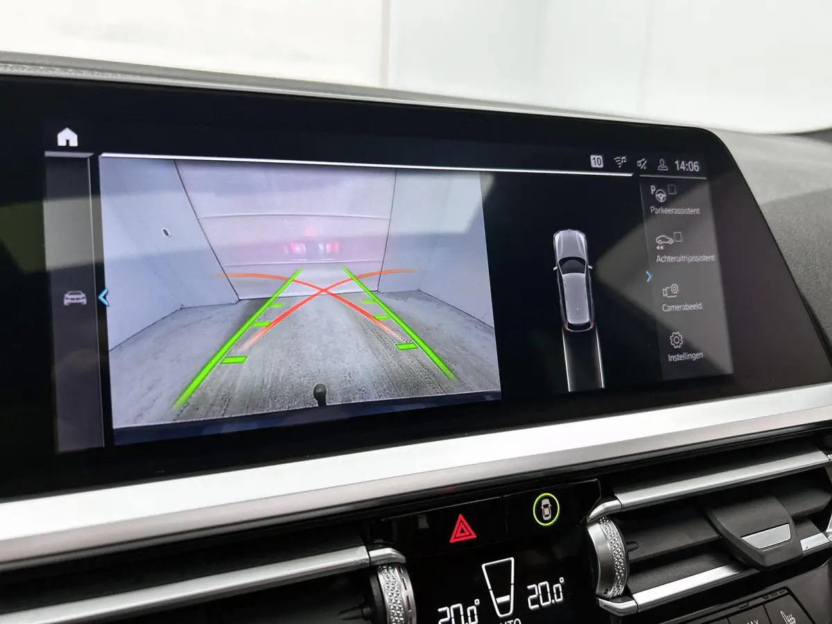 320e | M-SPORT | PANORAMADAK | STOELVERWARMING | NAVIGATIE | LEDER | ELEKTRISCHE ACHTERKLEP | ELEKTRISCHE STOEL |