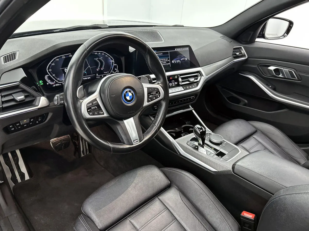 320e | M-SPORT | PANORAMADAK | STOELVERWARMING | NAVIGATIE | LEDER | ELEKTRISCHE ACHTERKLEP | ELEKTRISCHE STOEL |