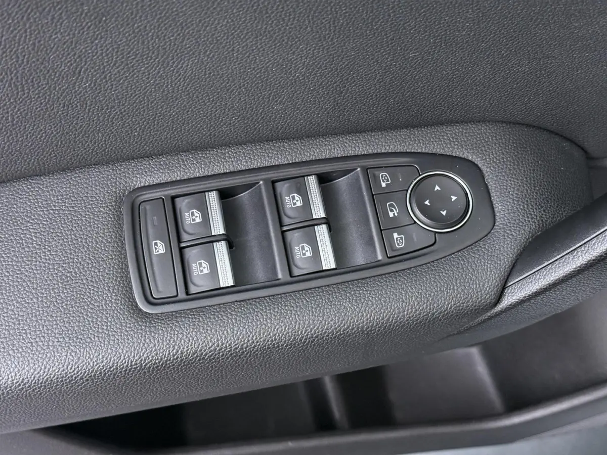 E-Tech Plug-in Hybrid 160 Intens | Automaat | Achteruitrijcamera | CarPlay | Trekhaak |
