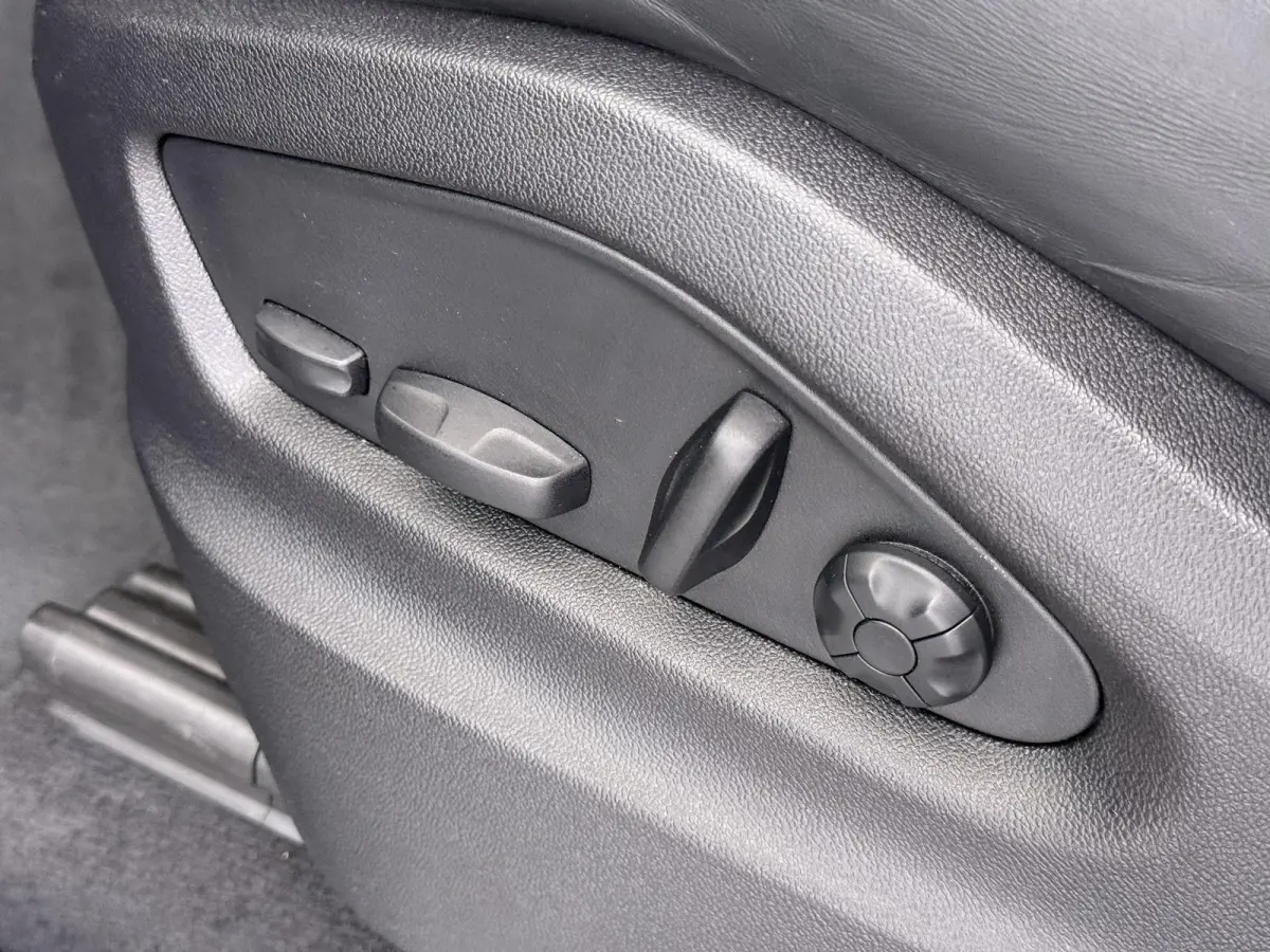 3.0 E-Hybrid Platinum Edition VAN:74.900,- VOOR:69.877,- UW HERFSTVOORDEEL:5.023,- MEM. SEATS | Luchtvering | pano | stoelverwarming + verkoeling | 360 camera | Bose | sportchrono | mega kna