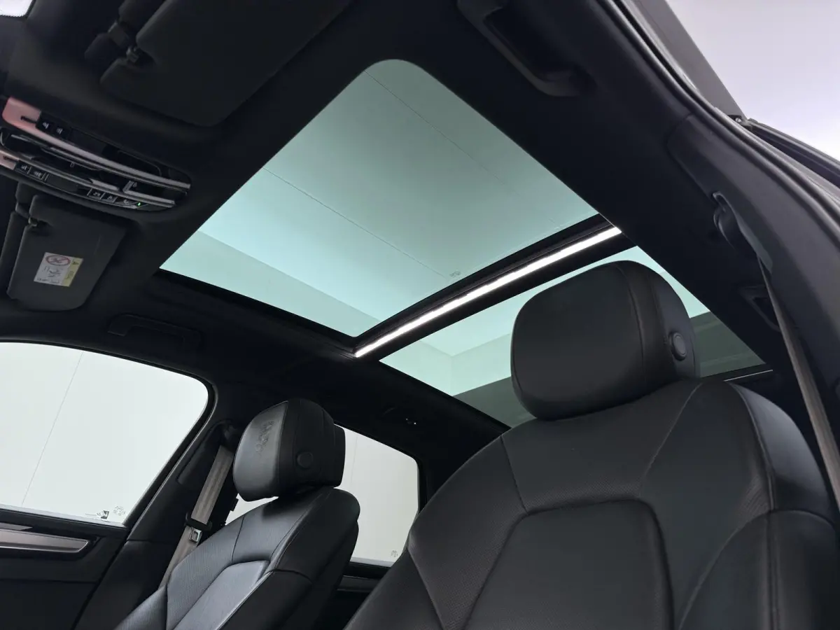 3.0 E-Hybrid Platinum Edition VAN:74.900,- VOOR:69.877,- UW HERFSTVOORDEEL:5.023,- MEM. SEATS | Luchtvering | pano | stoelverwarming + verkoeling | 360 camera | Bose | sportchrono | mega kna