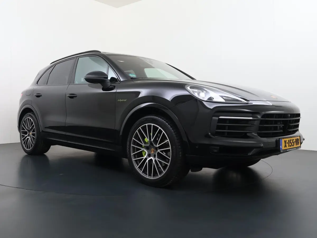 3.0 E-Hybrid Platinum Edition VAN:74.900,- VOOR:69.877,- UW HERFSTVOORDEEL:5.023,- MEM. SEATS | Luchtvering | pano | stoelverwarming + verkoeling | 360 camera | Bose | sportchrono | mega kna