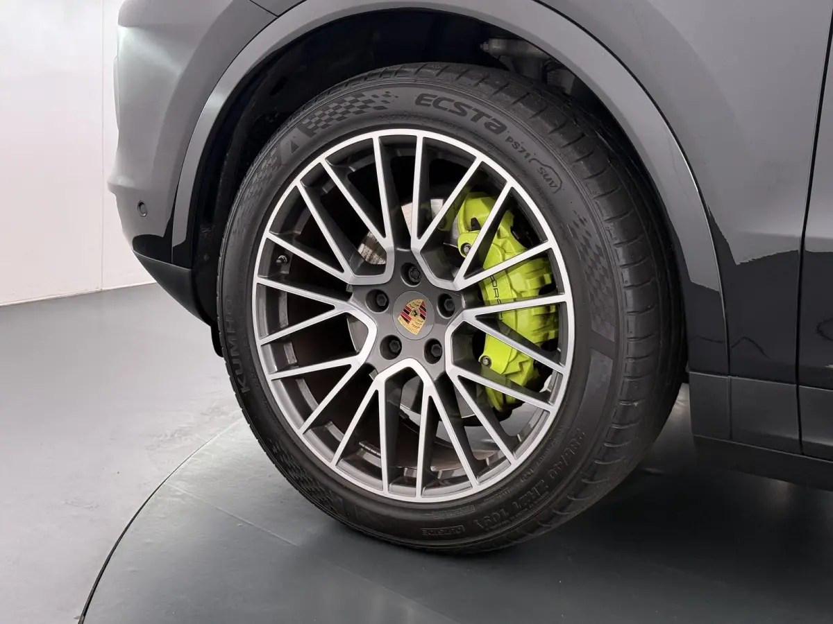 3.0 E-Hybrid Platinum Edition VAN:74.900,- VOOR:69.877,- UW HERFSTVOORDEEL:5.023,- MEM. SEATS | Luchtvering | pano | stoelverwarming + verkoeling | 360 camera | Bose | sportchrono | mega kna