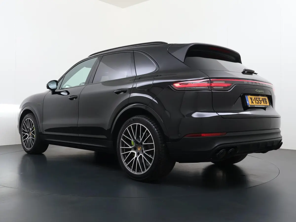 3.0 E-Hybrid Platinum Edition VAN:74.900,- VOOR:69.877,- UW HERFSTVOORDEEL:5.023,- MEM. SEATS | Luchtvering | pano | stoelverwarming + verkoeling | 360 camera | Bose | sportchrono | mega kna