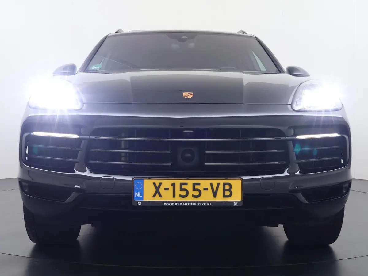 3.0 E-Hybrid Platinum Edition VAN:74.900,- VOOR:69.877,- UW HERFSTVOORDEEL:5.023,- MEM. SEATS | Luchtvering | pano | stoelverwarming + verkoeling | 360 camera | Bose | sportchrono | mega kna