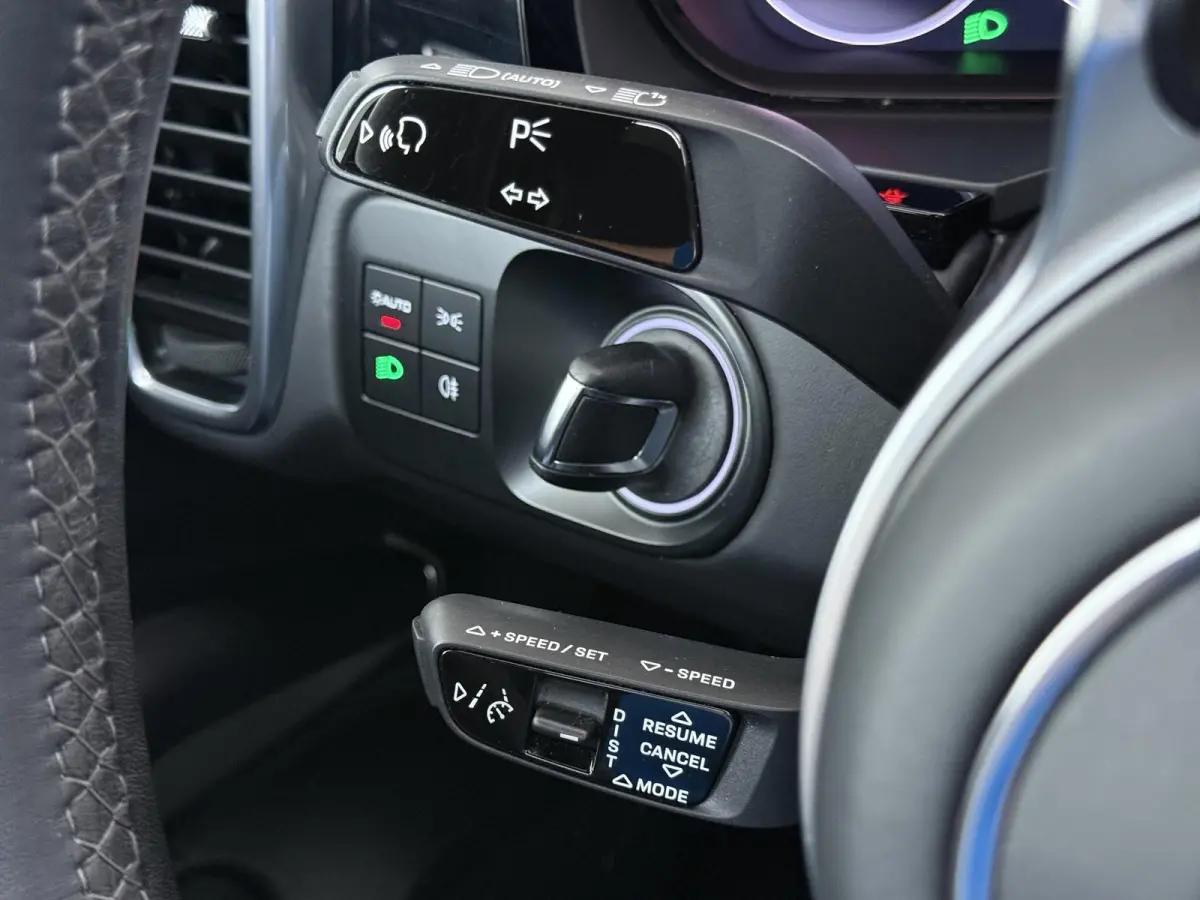 3.0 E-Hybrid Platinum Edition VAN:74.900,- VOOR:69.877,- UW HERFSTVOORDEEL:5.023,- MEM. SEATS | Luchtvering | pano | stoelverwarming + verkoeling | 360 camera | Bose | sportchrono | mega kna