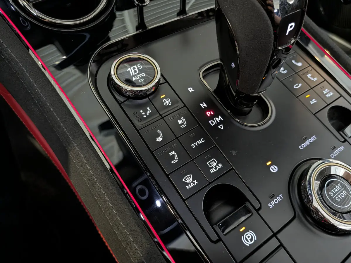 4.0 V8 Hybrid Mulliner First 1 Edition