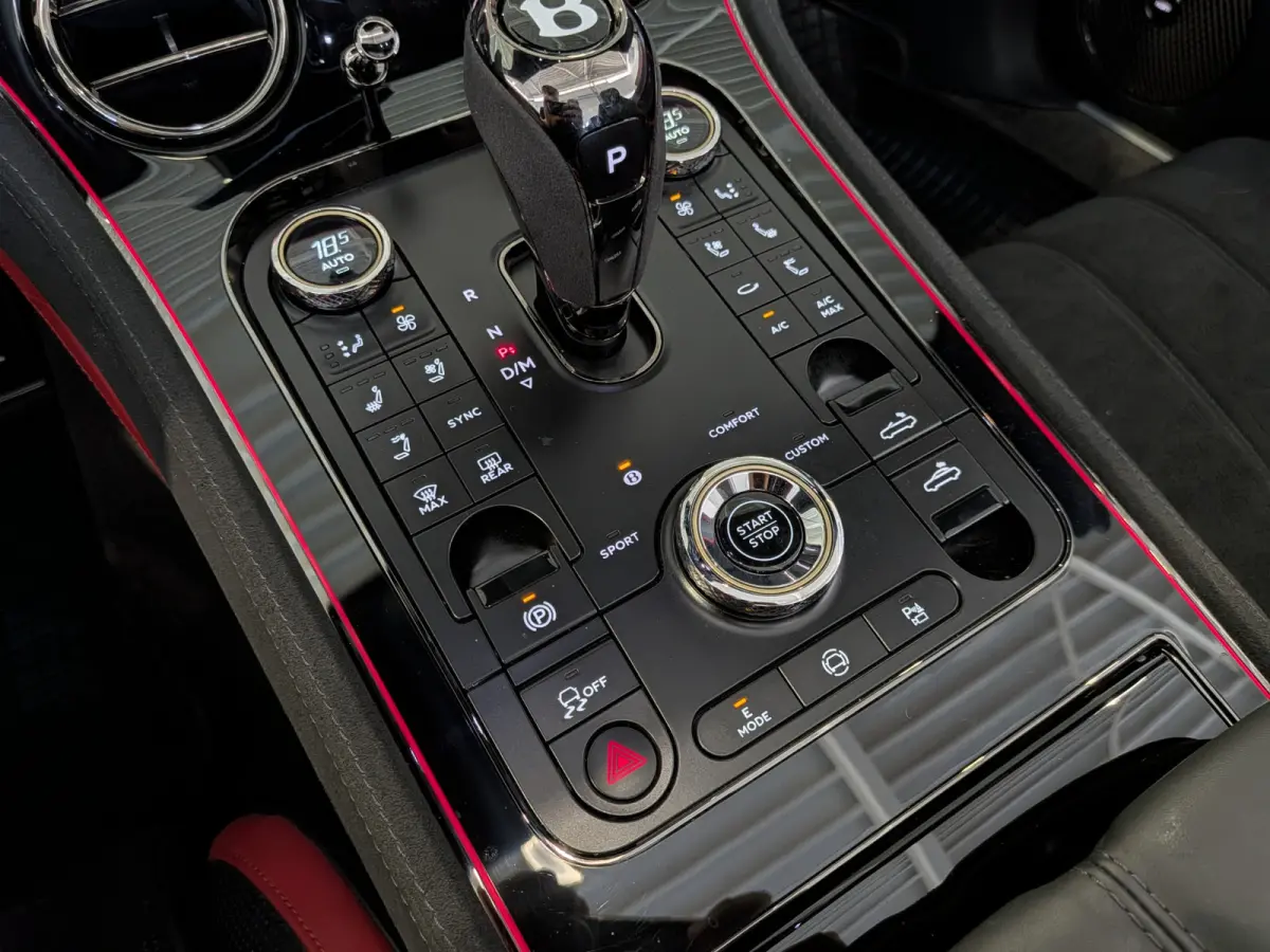 4.0 V8 Hybrid Mulliner First 1 Edition