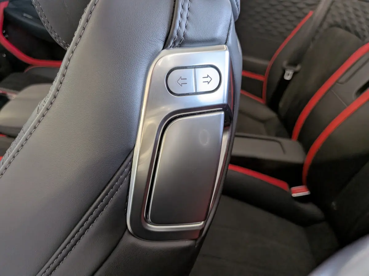 4.0 V8 Hybrid Mulliner First 1 Edition