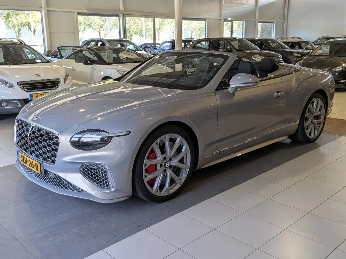 4.0 V8 Hybrid Mulliner First 1 Edition