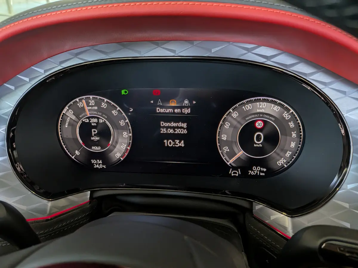 4.0 V8 Hybrid Mulliner First 1 Edition