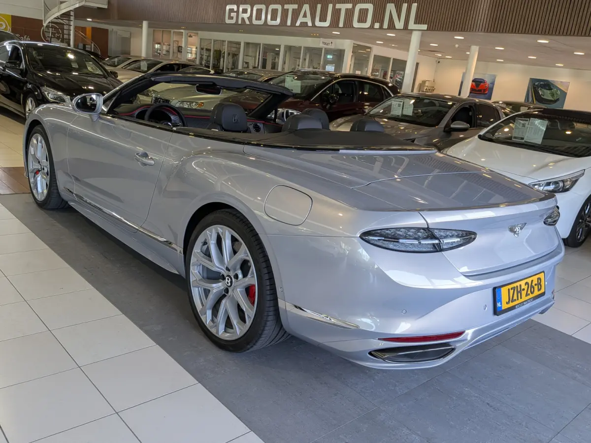 4.0 V8 Hybrid Mulliner First 1 Edition