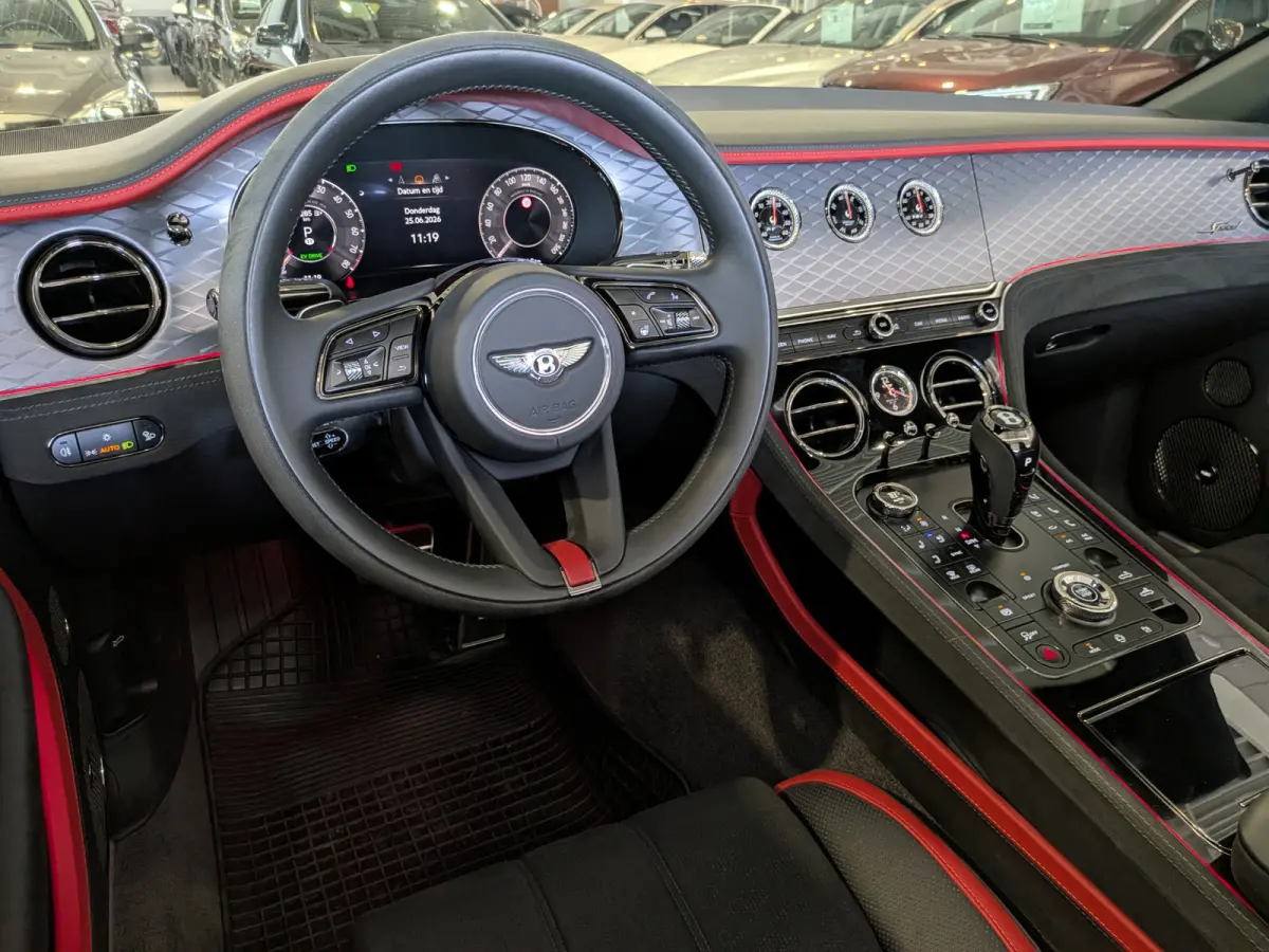 4.0 V8 Hybrid Mulliner First 1 Edition