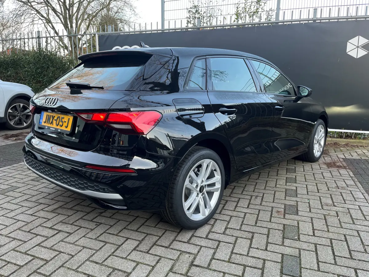 30 TFSI Pro Line Carplay | Cruisecontrol | Parkeersensoren V & A | 17 inch