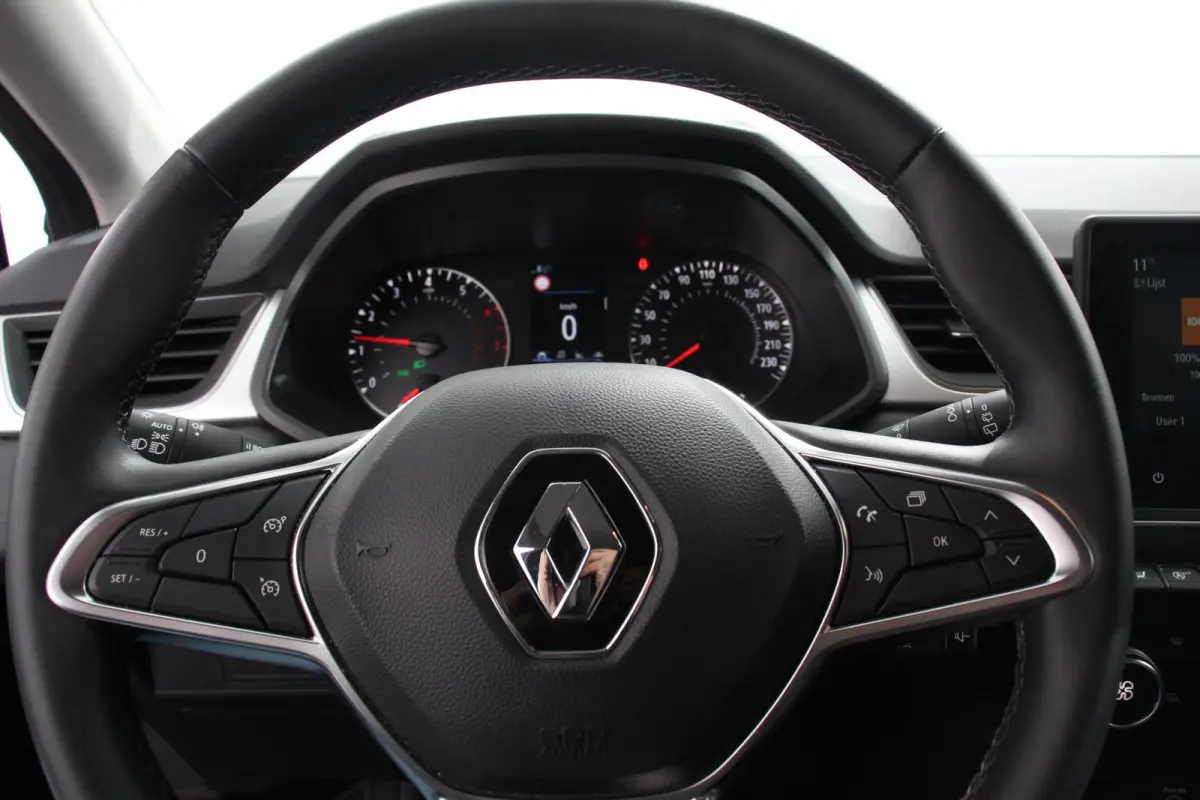1.0 TCe 100 Zen Navigatie Cruise Control Lane Assist Stoelverwarming Parkeersensoren Spiegel Pakket
