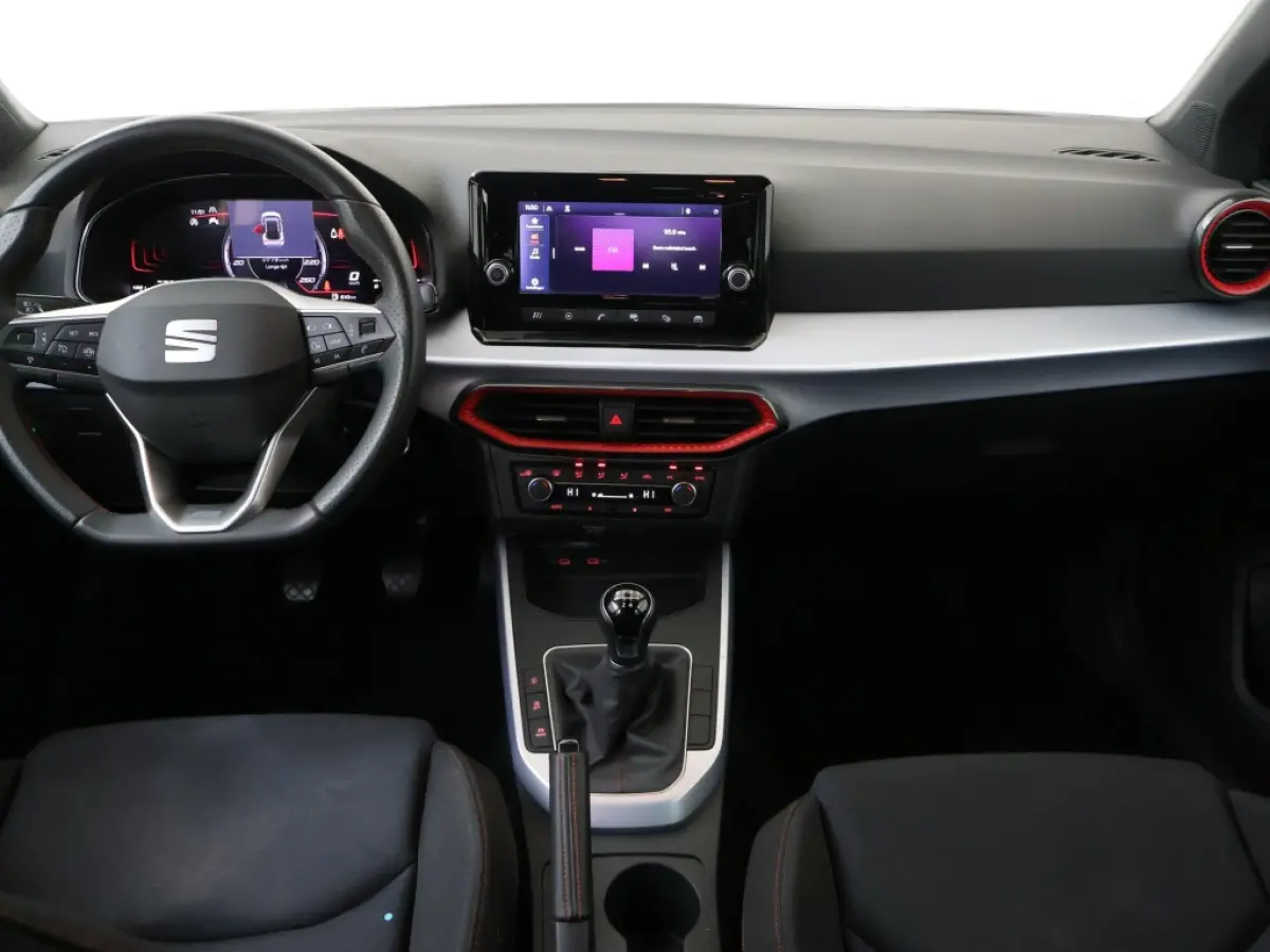 1.0 TSI FR Business Connect Carplay Clima Virtual Cockpit