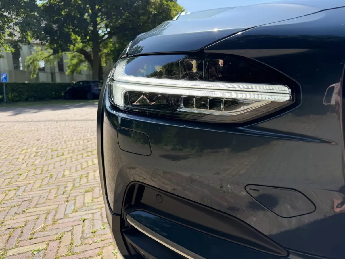 2.0 T5 AWD PRO 250PK Cross Country, Trekhaak 2400kg, BLISS, Pilot Assist, CarPlay