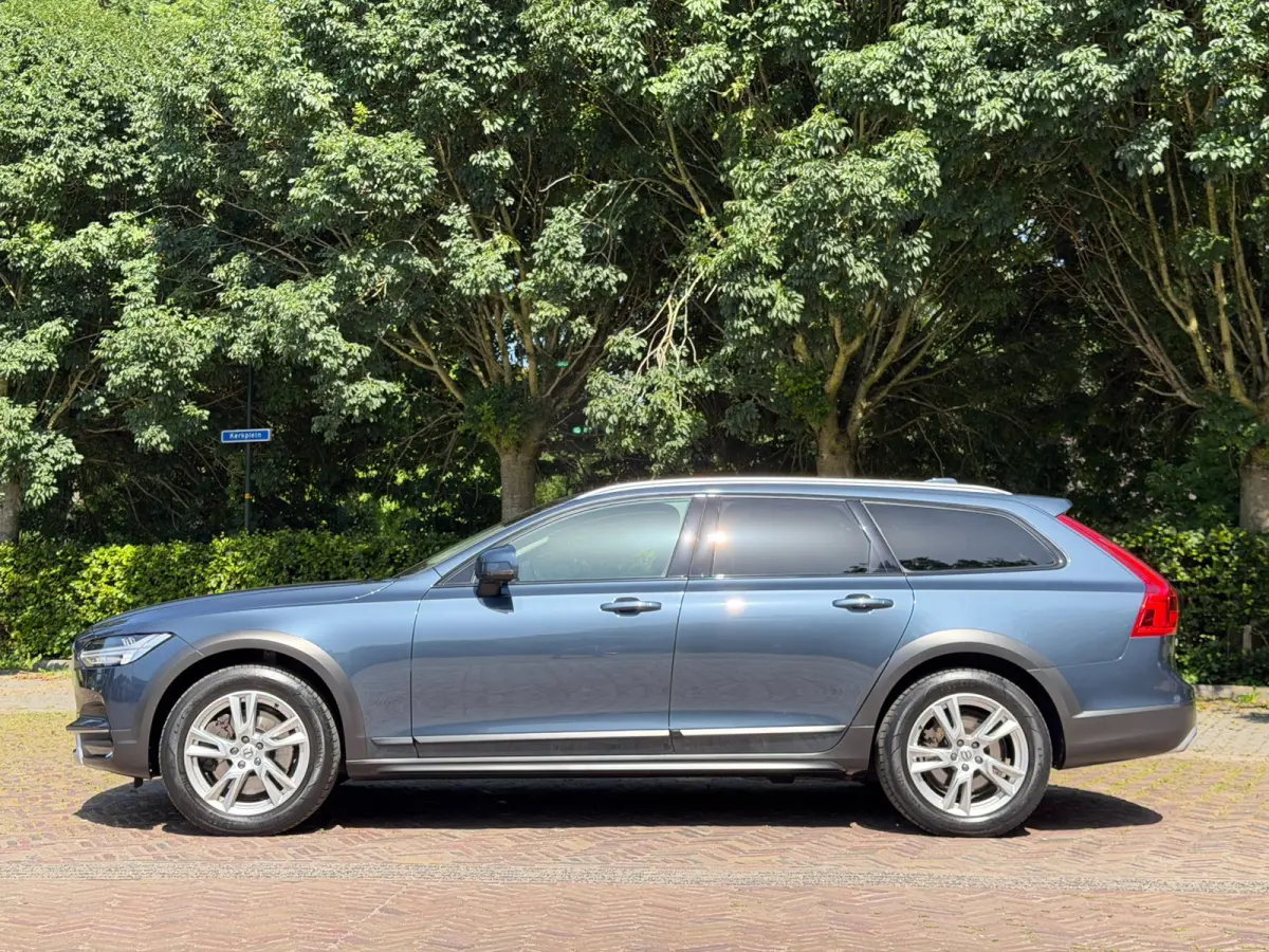 2.0 T5 AWD Ocean Race, 250PK, Trekhaak, BLISS, Pilot Assist, CarPlay