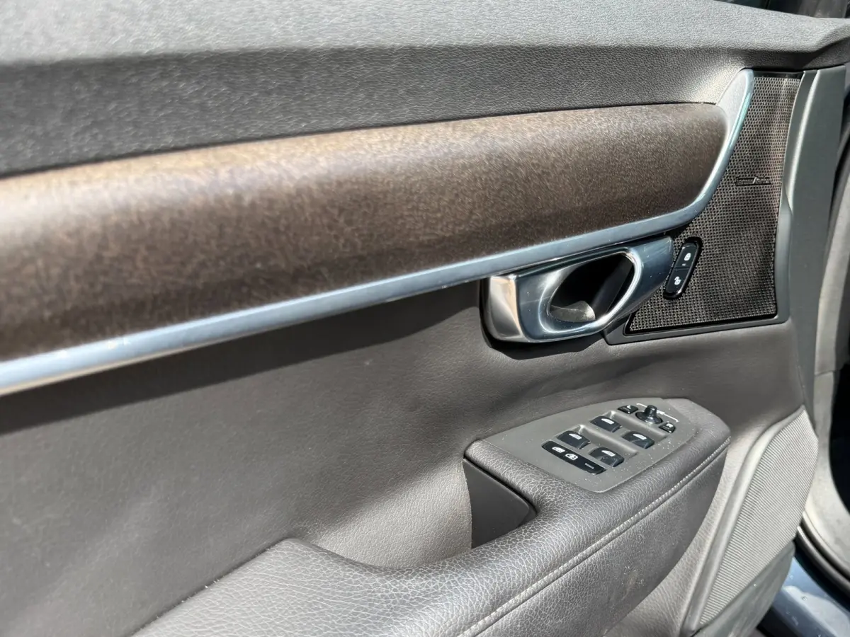 2.0 T5 AWD PRO 250PK Cross Country, Trekhaak 2400kg, BLISS, Pilot Assist, CarPlay