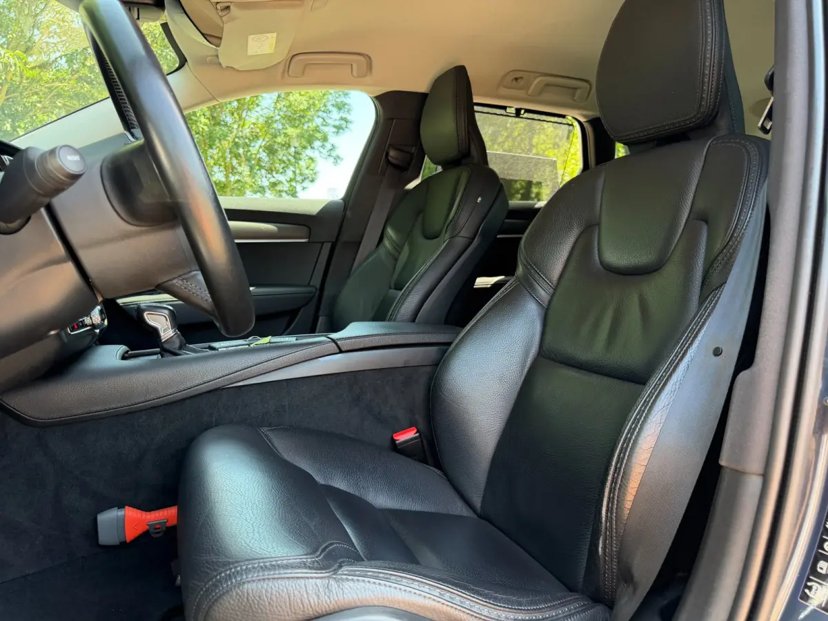 2.0 T5 AWD PRO 250PK Cross Country, Trekhaak 2400kg, BLISS, Pilot Assist, CarPlay