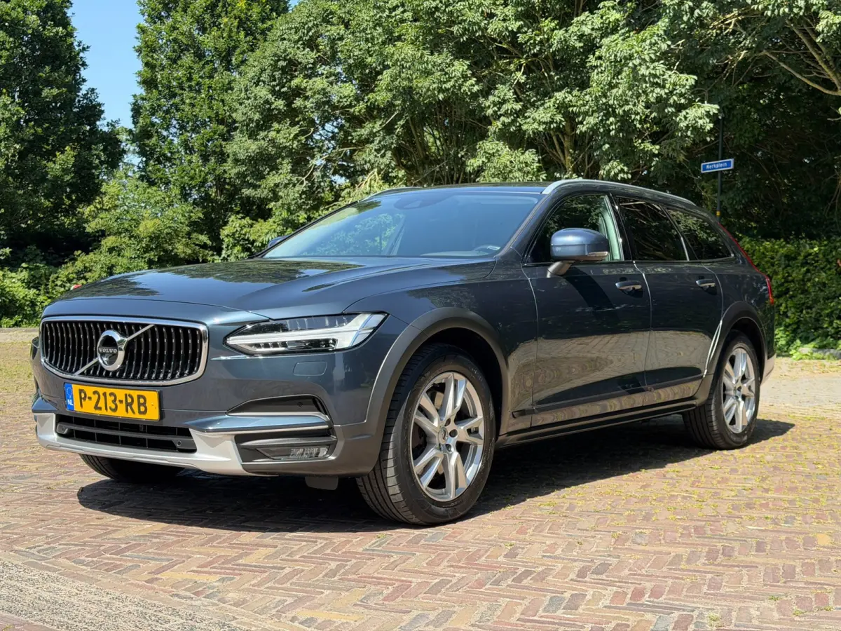 2.0 T5 AWD Ocean Race, 250PK, Trekhaak, BLISS, Pilot Assist, CarPlay