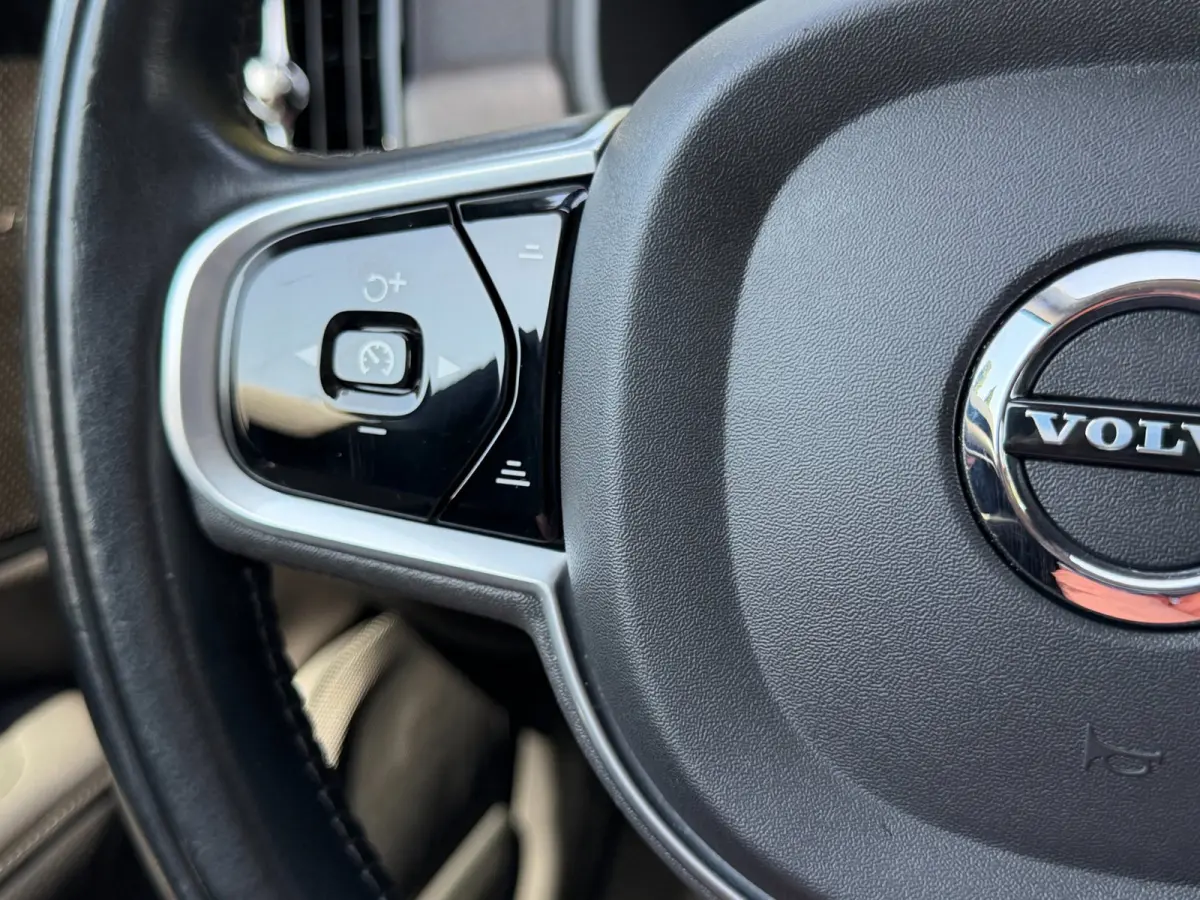 2.0 T5 AWD PRO 250PK Cross Country, Trekhaak 2400kg, BLISS, Pilot Assist, CarPlay